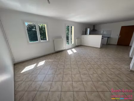 location maison 7 pièces 116.46 m² à carrières-sous-poissy (78955)  1 486 €