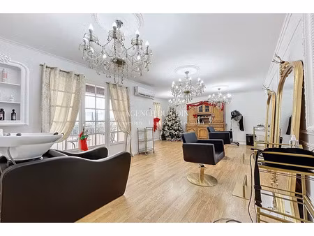 location locaux professionnels 72 m² à le muy (83490)  960 €