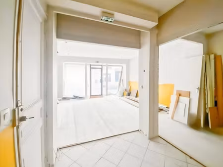 location locaux professionnels 50 m² à chiré-en-montreuil (86190)  1 950 €