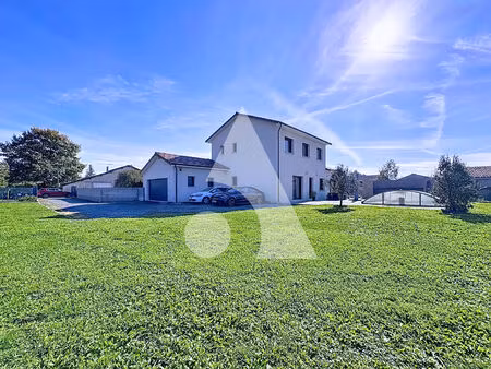 maison civens 6 pièce(s) 178 m²