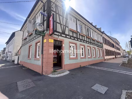 local commercial + appartement t4 250m2