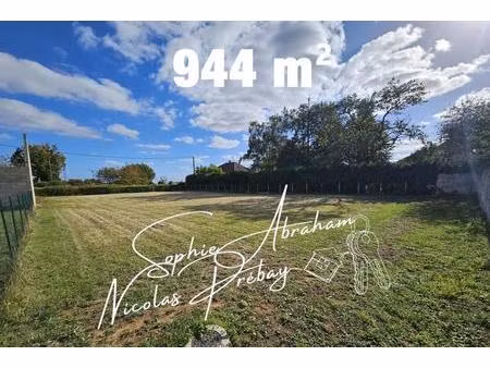 terrain à bâtir de 944m²