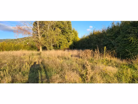 terrain constructible 01640 jujurieux . 585 m2