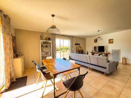 maison 3 chambres de plain pied proche lac.