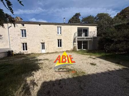 vente maison à benet (85490) : à vendre / 156m² benet