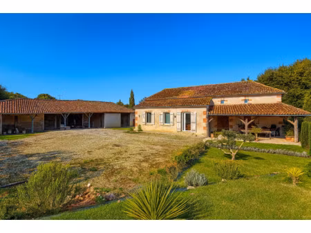 charmante fermette rénovée avec grange et beau jardin clos