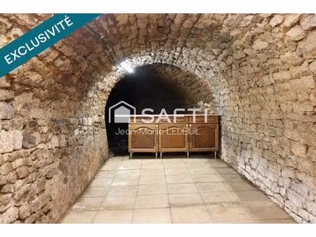 maison de village sans travaux  3 chambres  grenier aménageable  terrain non attenant.