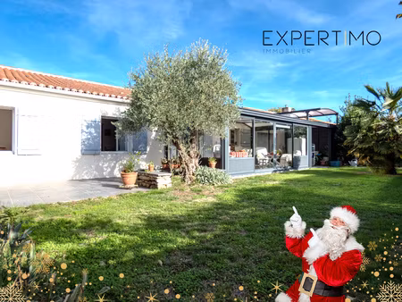 maison de 2001 4 chambres  116 m2 habitables sur 724 m2 de