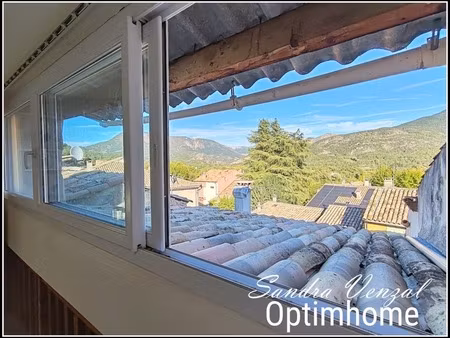 à vendre –maison de village  6 pièces  2 terrasses avec vue remarquable + cave à mézel (04