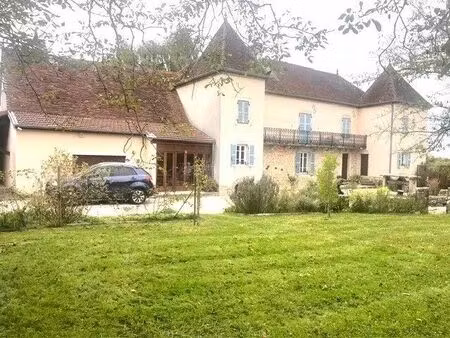 vente château 10 pièces 252 m2 à savigny-en-revermont