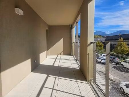 location appartement 3 pièces 63m² chambery 73000