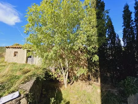deux granges en pierre  deux jardins et un pigeonnier  accès indépendant dans la région pi