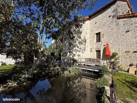 propriété 5 pièces 170 m²