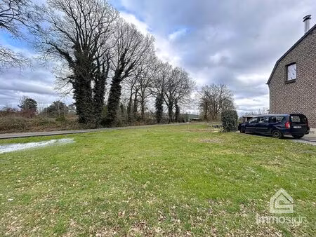 ruim bouwperceel voor open bebouwing in gunstige ligging te bocholt!