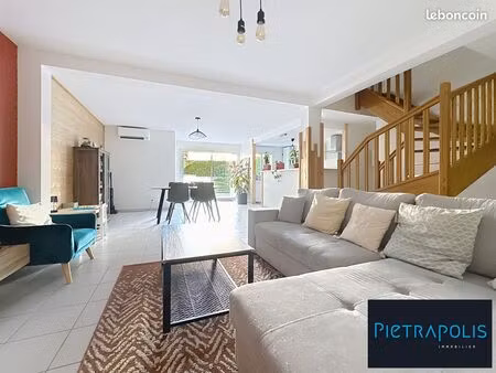 appartement 4 pièces 144 m²