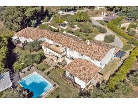 spacieuse maison moderne avec 3 appartements indépendants gara