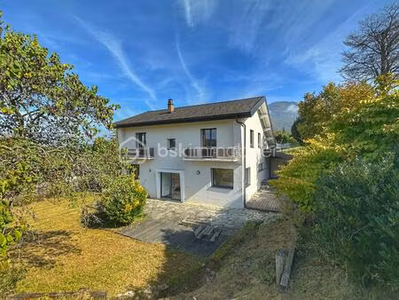 maison de 220 m² à cusy