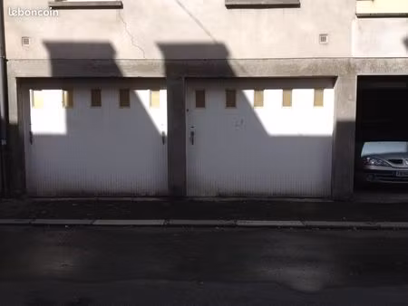 à louer garage centre ville