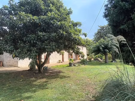 vente maison 7 pièces  205.00m²  galapian