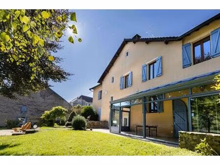 le fied (39) - propriété 10 pièce(s) - 413 m2 + 187m² de dépendances à aménager