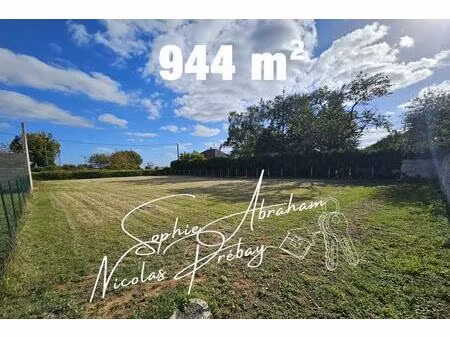 terrain à bâtir de 944m²
