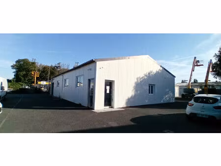 location local commercial