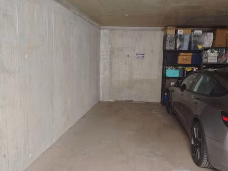 place de parking à louer - point du jour