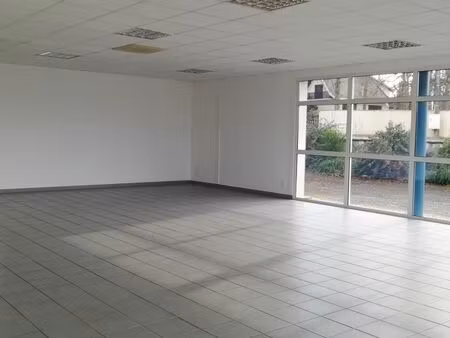 location commerce 95 m² à mont-de-marsan (40000)