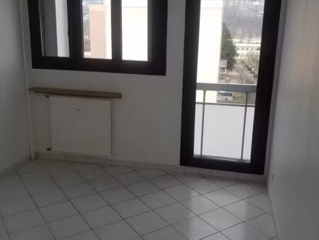 location appartement 2 pièces 50 m² à le pont-de-claix (38800)