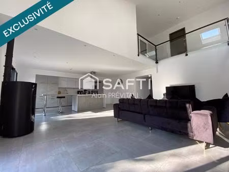 maison traditionnelle spacieuse  ambiance chaleureuse