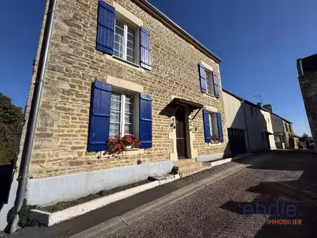 maison en pierre avec fort potentiel et dépendances