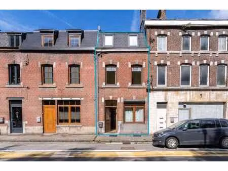 maison deux façades en plein centre de trois-ponts