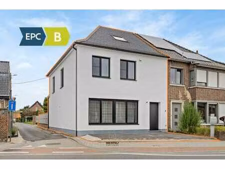 energiezuinige hob met tuin en oprit