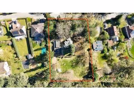 charmante bungalow à rénover auprès du centre d'alsemberg!