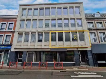 agréable appartement une chambre et cave