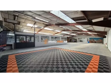 location local commercial