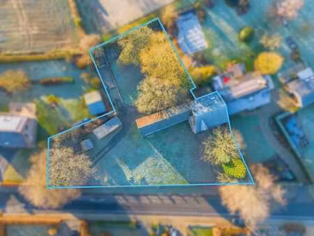 spacieuse demeure de caractère à villers-le-temple