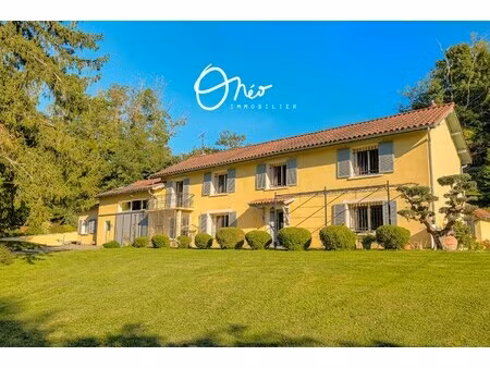 maison de luxe à vendre à saint-pierre-de-chandieu