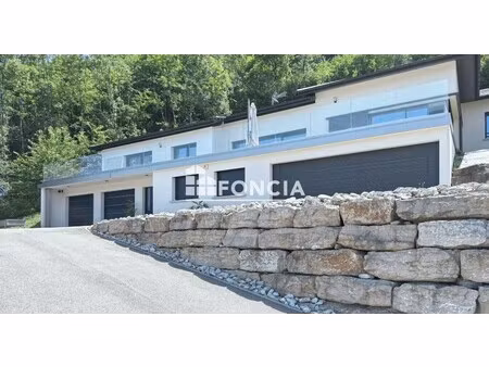 maison de luxe à vendre à goncelin