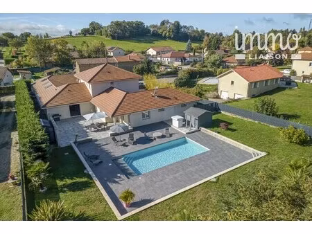 maison de luxe à vendre à cessieu