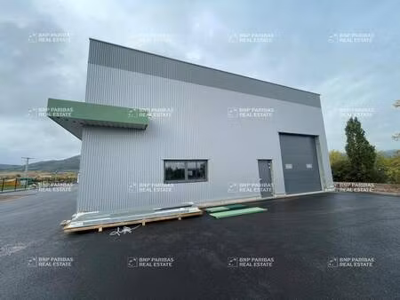 local d'activités à vendre