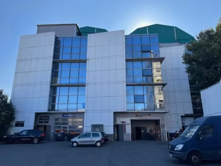locaux d'activité à louer porte de la chapelle