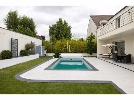 maison de luxe à vendre à fresnes-sur-marne