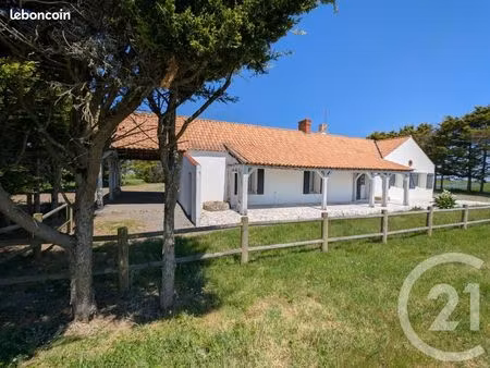 longère 8 pièces 200 m²