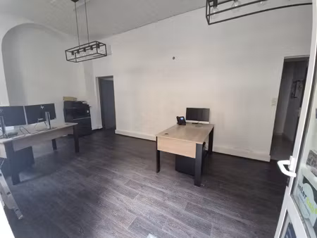 hyeres centre ville local 50m2 en rdc