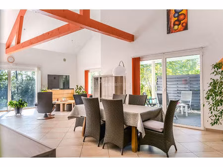 belle maison d'architecte au calme