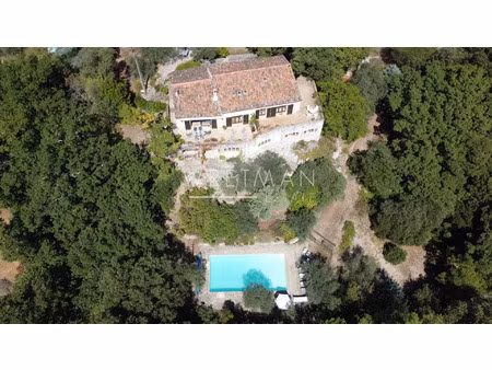 vente maison 7 pièces 236 m² callas (83830)