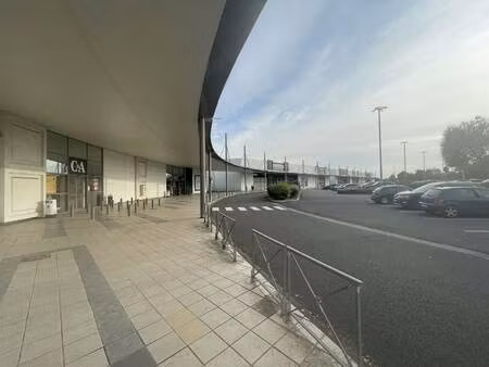 local commercial à louer