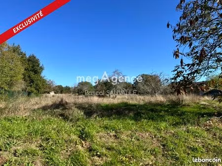 terrain 1800 m² chanterac