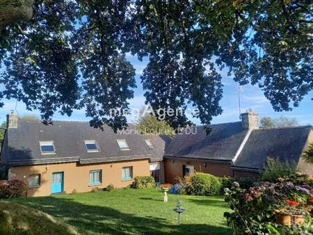 longère en pierre  mer 20 minutes  5 chambres et un bureau